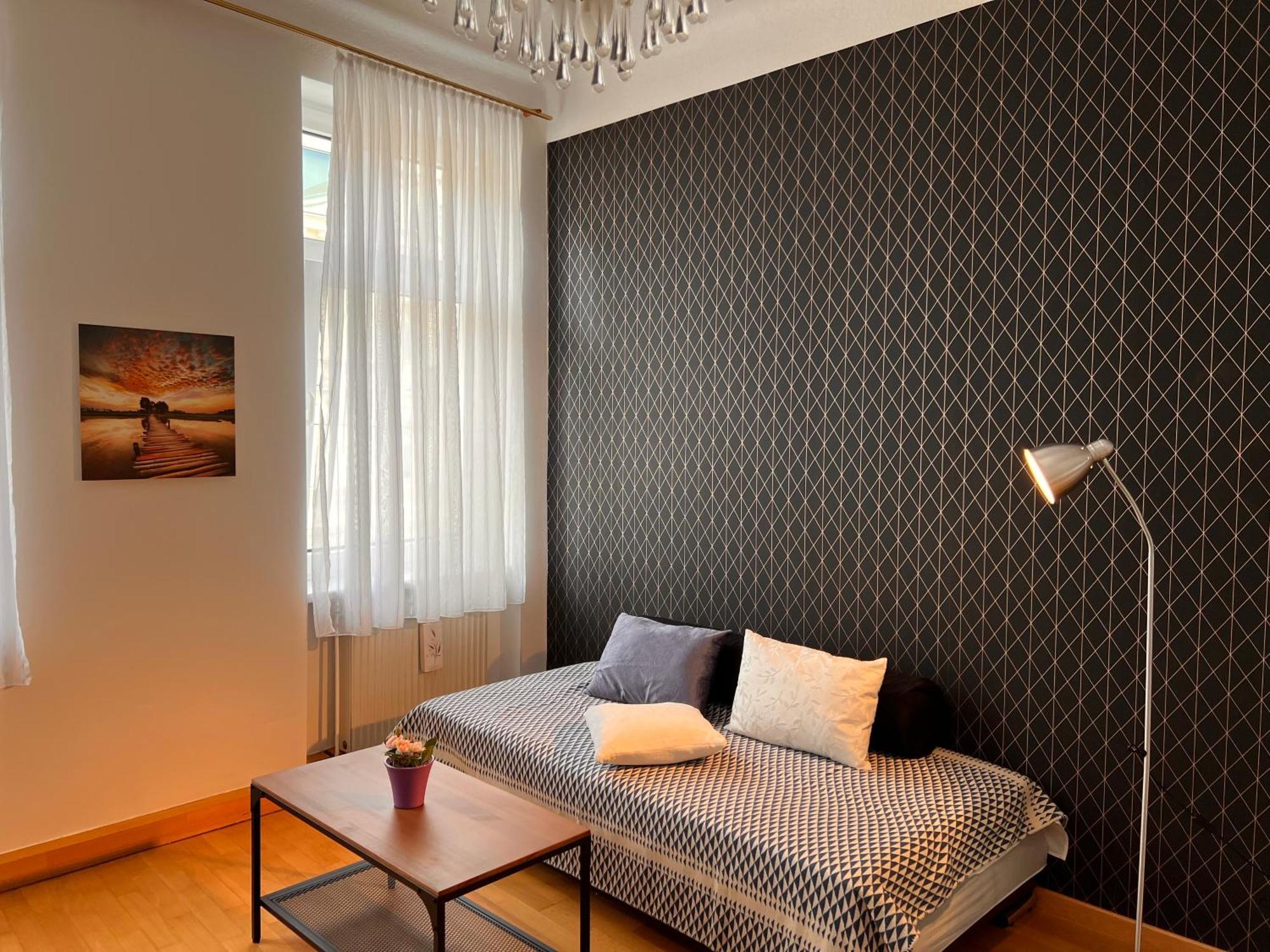 Apartments Near Schoenbrunn เวียนนา ภายนอก รูปภาพ